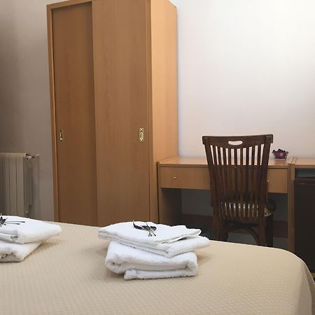 Hostal Lido Madryt Zewnętrze zdjęcie