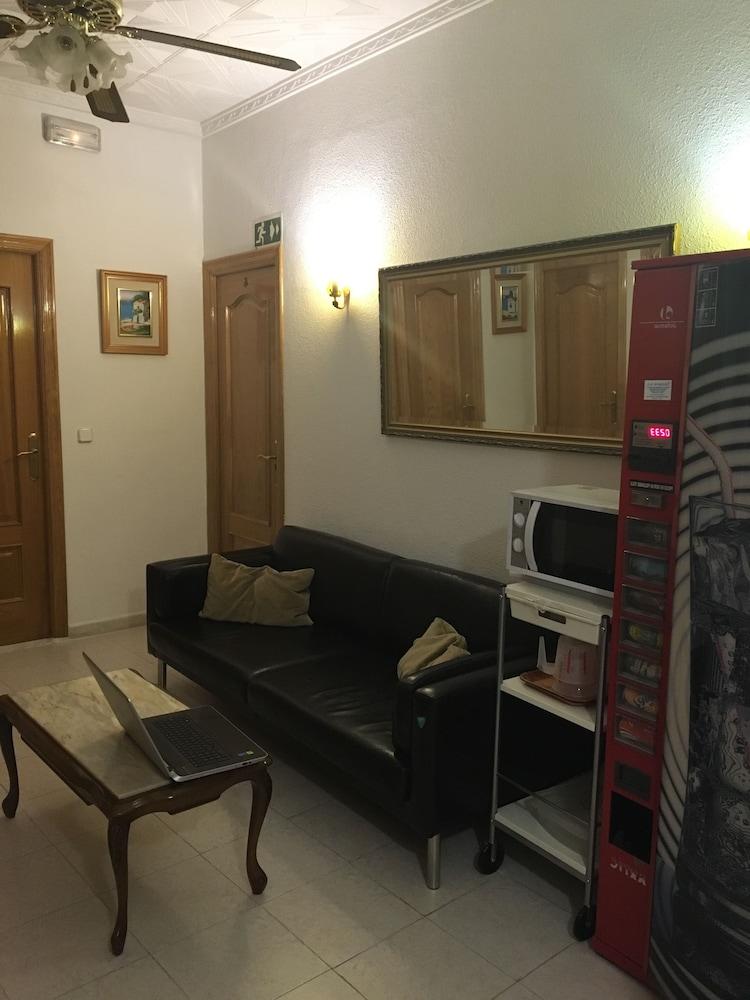 Hostal Lido Madryt Zewnętrze zdjęcie