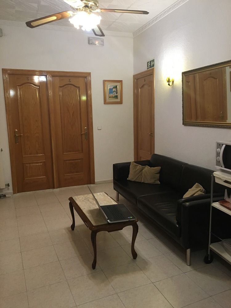 Hostal Lido Madryt Zewnętrze zdjęcie